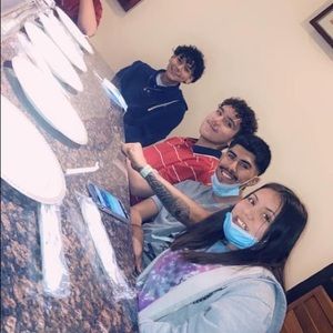 Meet your Posher, Juan